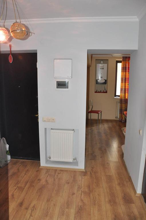 Rustaveli Apartment バトゥーミ 部屋 写真