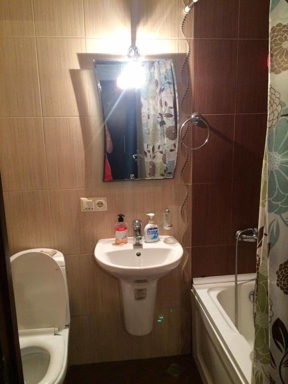 Rustaveli Apartment バトゥーミ エクステリア 写真